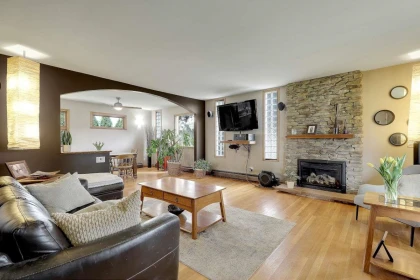 Kitchen Photo of 10977 Wren Crescent, Surrey, BC