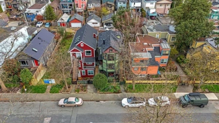Backyard Photo of 751 Keefer Street, Vancouver, BC