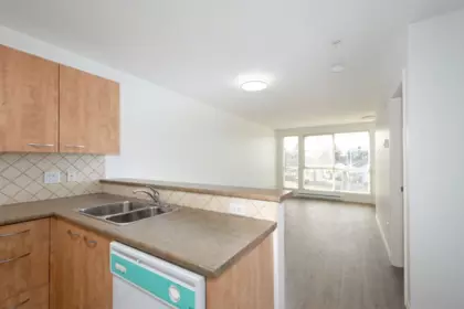 PH10 2973 Kingsway, Vancouver, BC, Vancouver — Apartment/Condo for sale