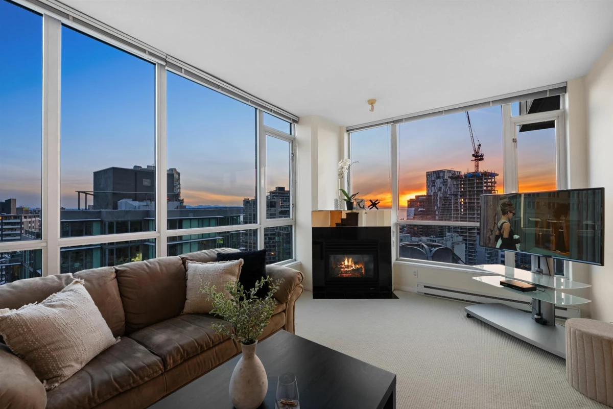 Family Room Photo of 3601 1328 W Pender Street, Vancouver, BC