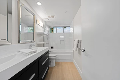 Guest Bathroom Photo of 2204 1238 Richards Street, Vancouver, BC