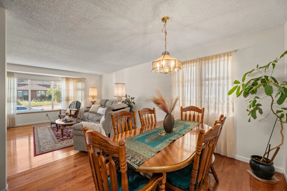 Living Room Photo of 6426 Wade Road, Delta, BC