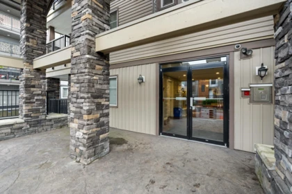 Garden / Landscaping Photo of 204 5454 198 Street, Langley, BC
