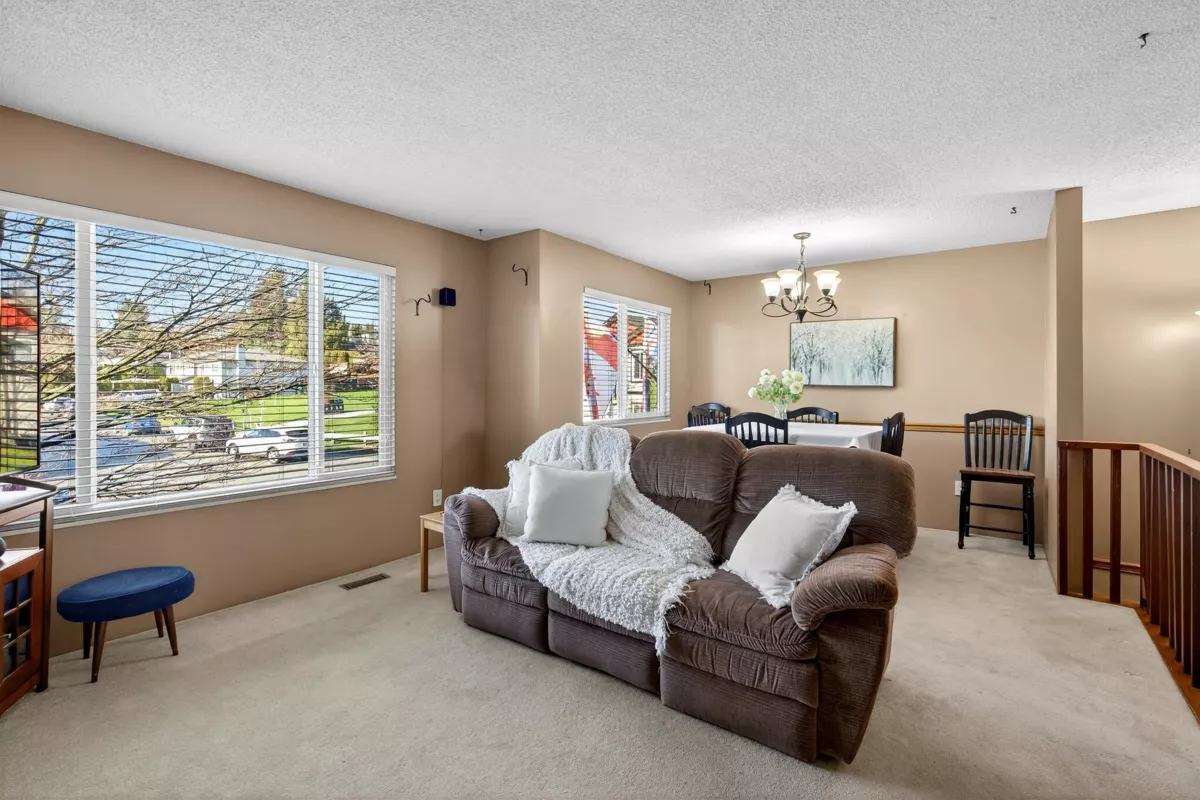 Living Room Photo of 2872 Woodland Drive, Langley, BC