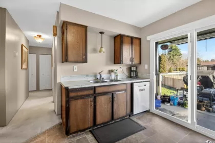 Kitchen Photo of 2872 Woodland Drive, Langley, BC