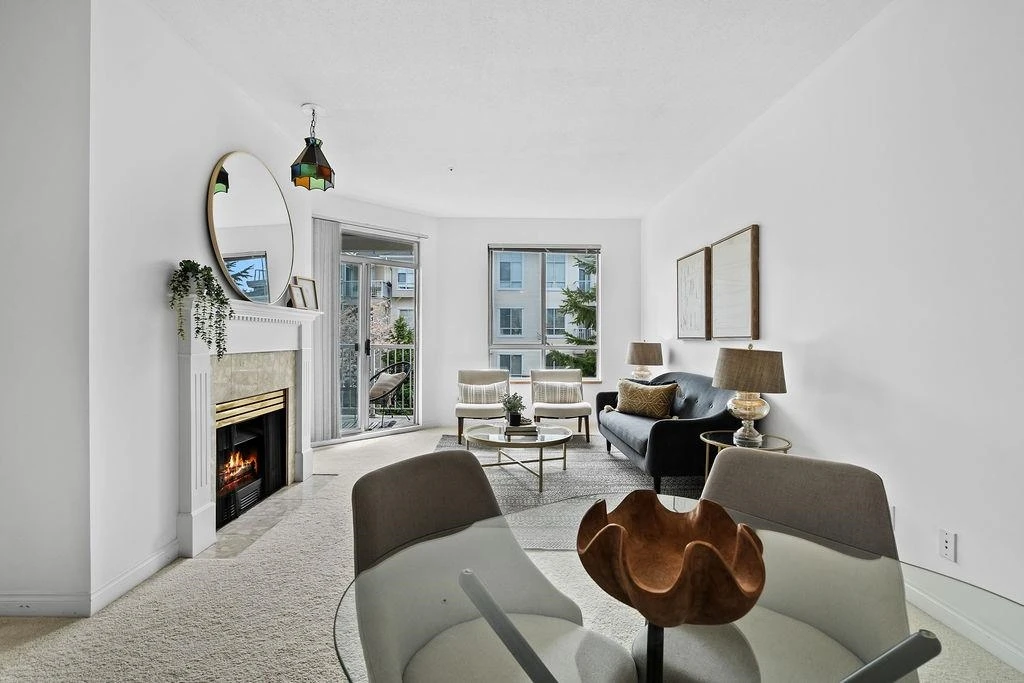 Dining Area Photo of 409 360 E 36 Avenue, Vancouver, BC