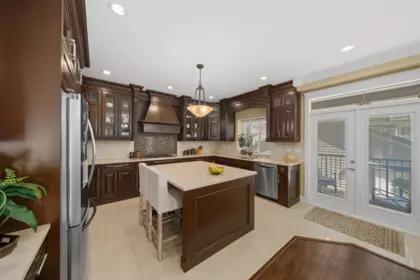 Guest Bathroom Photo of 10310 240 Street, Maple Ridge, BC