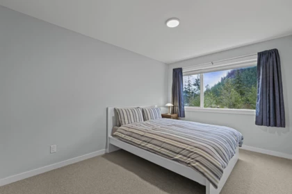 Hallway Photo of 5 41365 Skyridge Place, Squamish, BC