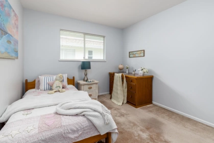 Hallway Photo of 14129 16a Avenue, Surrey, BC