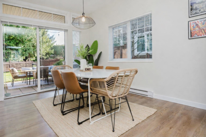 Breakfast Nook Photo of 5992 Oldmill Lane, Sechelt, BC