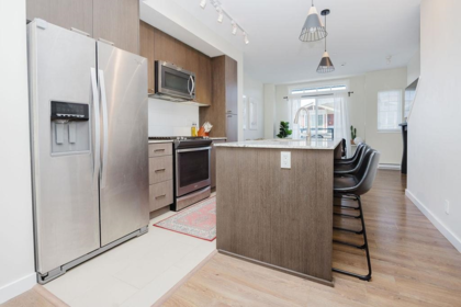 Kitchen Island Photo of 5992 Oldmill Lane, Sechelt, BC