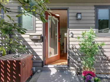 160 W 12th Street, North Vancouver, BC, North Vancouver — Townhouse for sale
