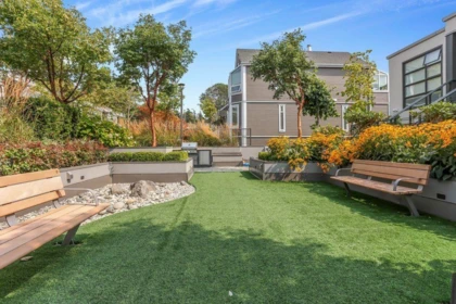 Garden / Landscaping Photo of 11 14820 Buena Vista Avenue, White Rock, BC