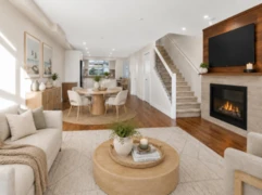 11 14820 Buena Vista Avenue, White Rock, BC