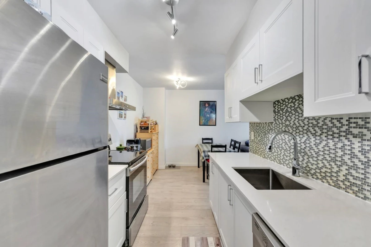 Dining Area Photo of 304 9847 Manchester Drive, Burnaby, BC