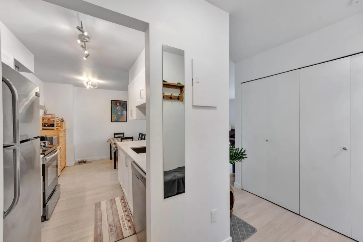 Family Room Photo of 304 9847 Manchester Drive, Burnaby, BC