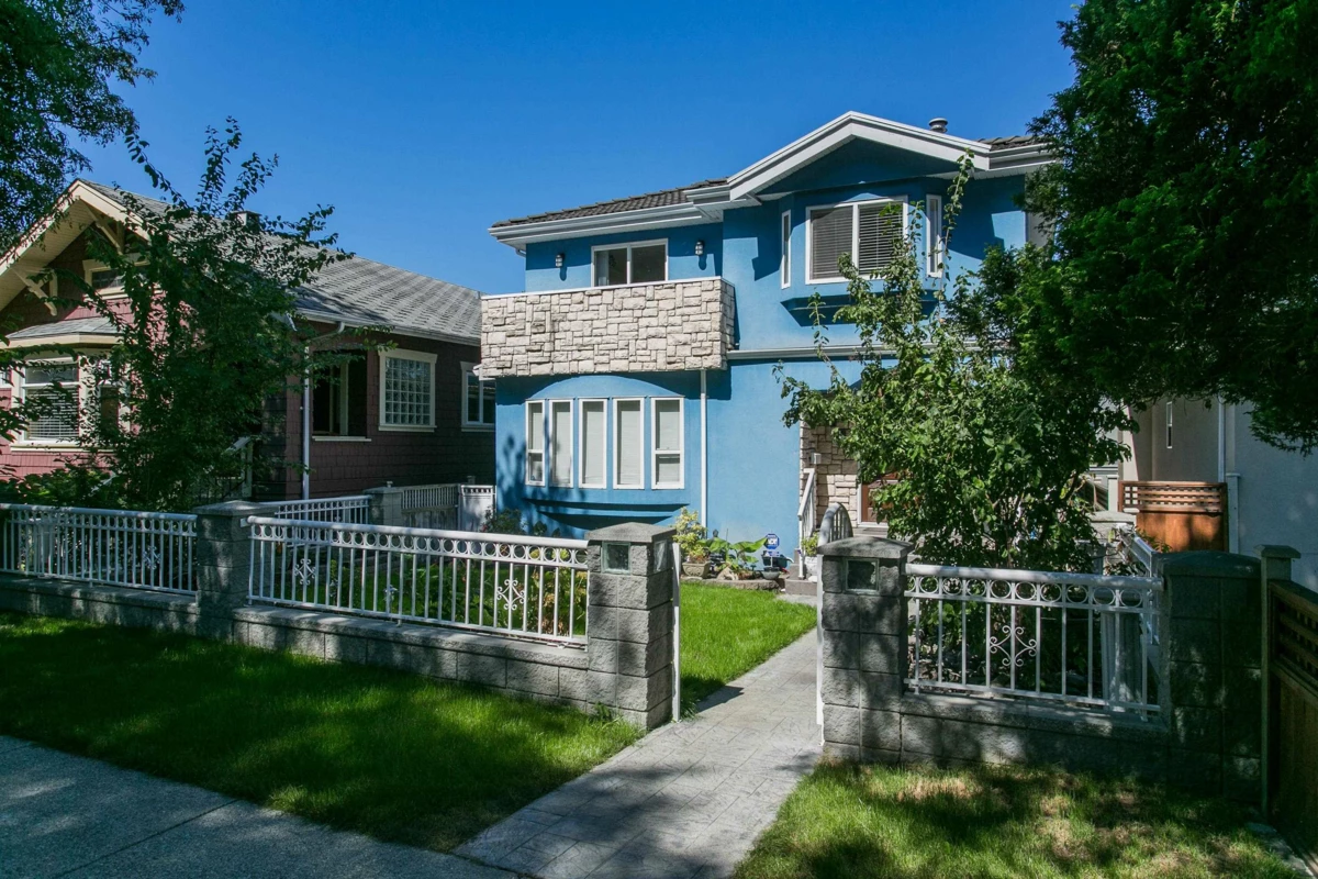 Exterior Rear Photo of 915 E 23rd Avenue, Vancouver, BC