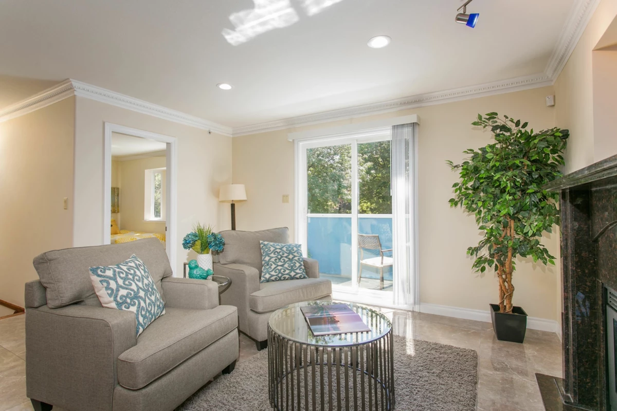 Family Room Photo of 915 E 23rd Avenue, Vancouver, BC