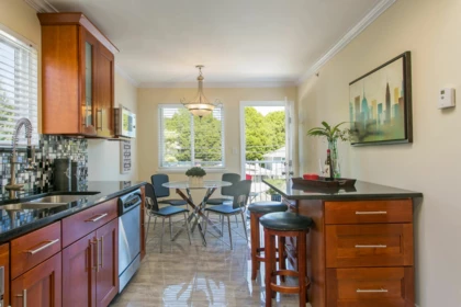 Kitchen Island Photo of 915 E 23rd Avenue, Vancouver, BC
