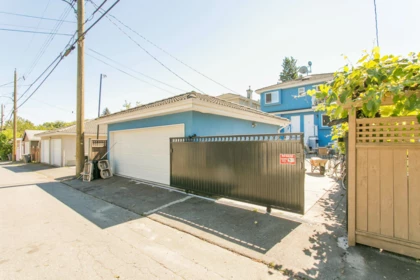 Outdoor Deck Photo of 915 E 23rd Avenue, Vancouver, BC