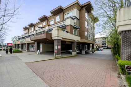Front Yard Photo of 309 9655 King George Boulevard, Surrey, BC