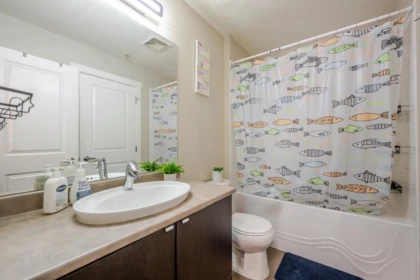 Guest Bathroom Photo of 309 9655 King George Boulevard, Surrey, BC