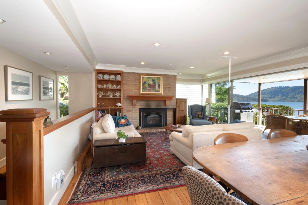 Living Room Photo of 4455 Harris Place, North Vancouver, BC