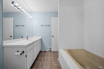 Mudroom Photo of 2 8311 Saunders Road, Richmond, BC