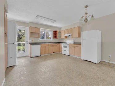 Kitchen Photo of 2900 2902 Babich Street, Abbotsford, BC