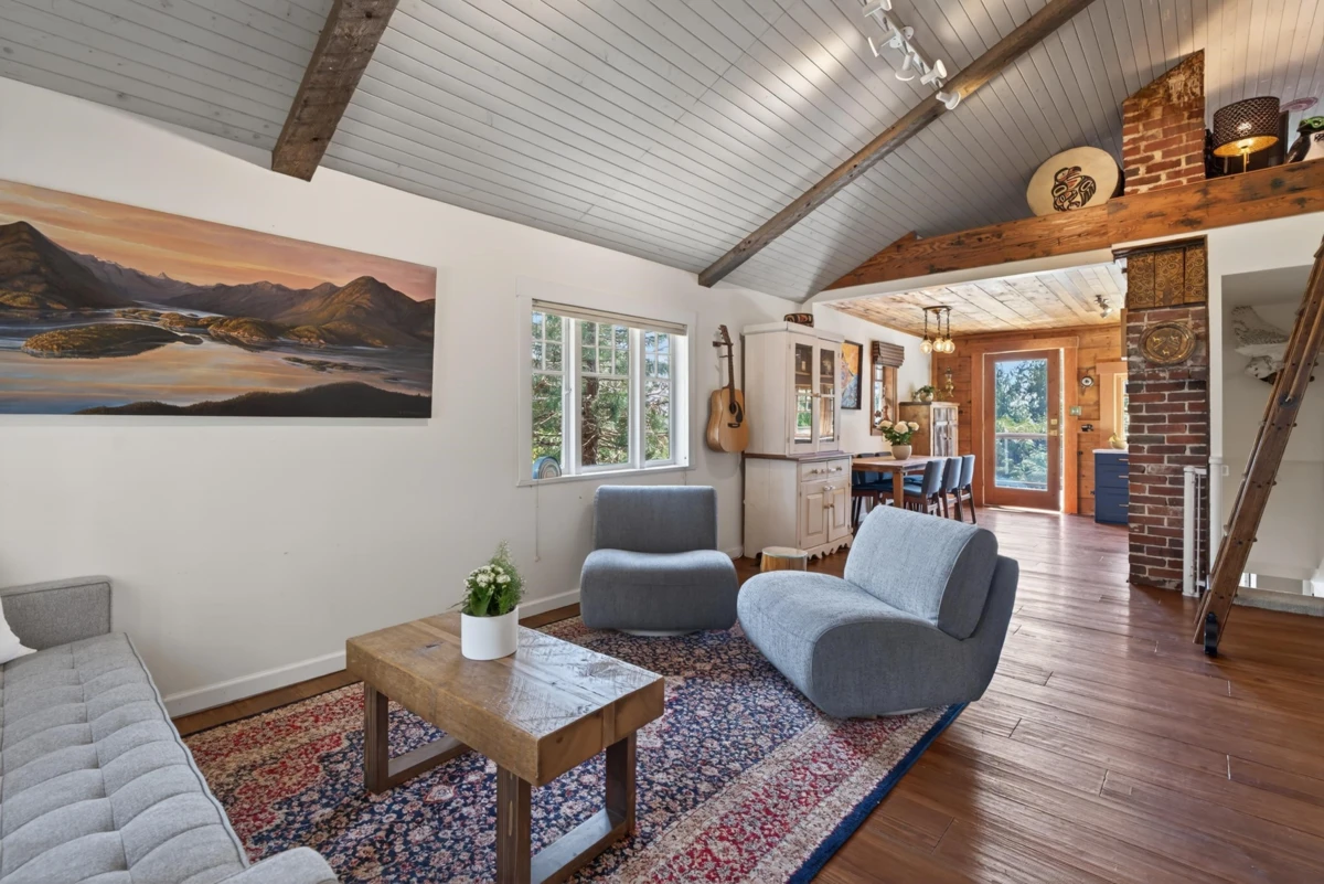 Living Room Photo of 1371 Borthwick Road, North Vancouver, BC