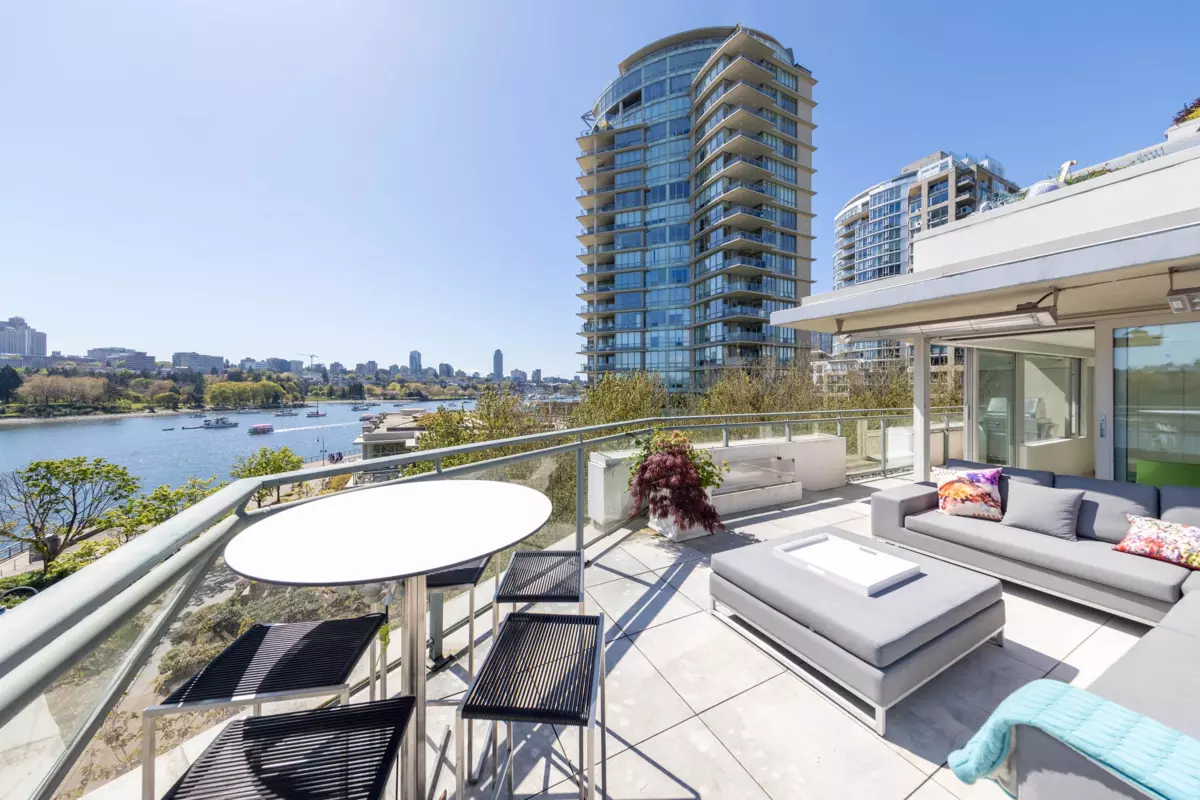 Dining Area Photo of 606 1288 Marinaside Crescent, Vancouver, BC