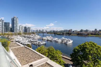 Fitness Center Photo Near 606 1288 Marinaside Crescent, Vancouver, BC