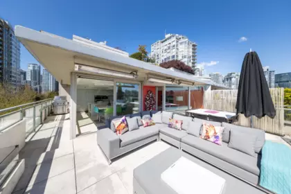 Swimming Pool Photo of 606 1288 Marinaside Crescent, Vancouver, BC