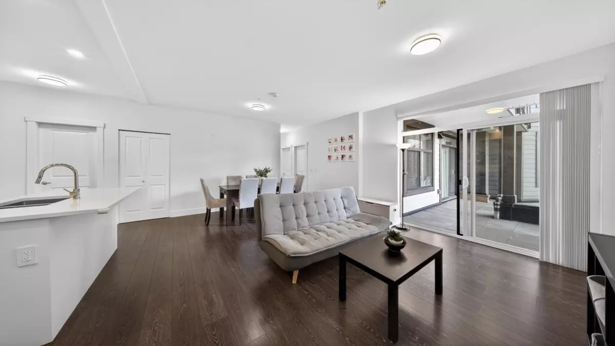 Dining Area Photo of 201 9983 E Barnston Drive Street, Surrey, BC