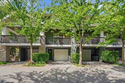 Outdoor Patio Photo of 2 15233 34 Avenue, Surrey, BC