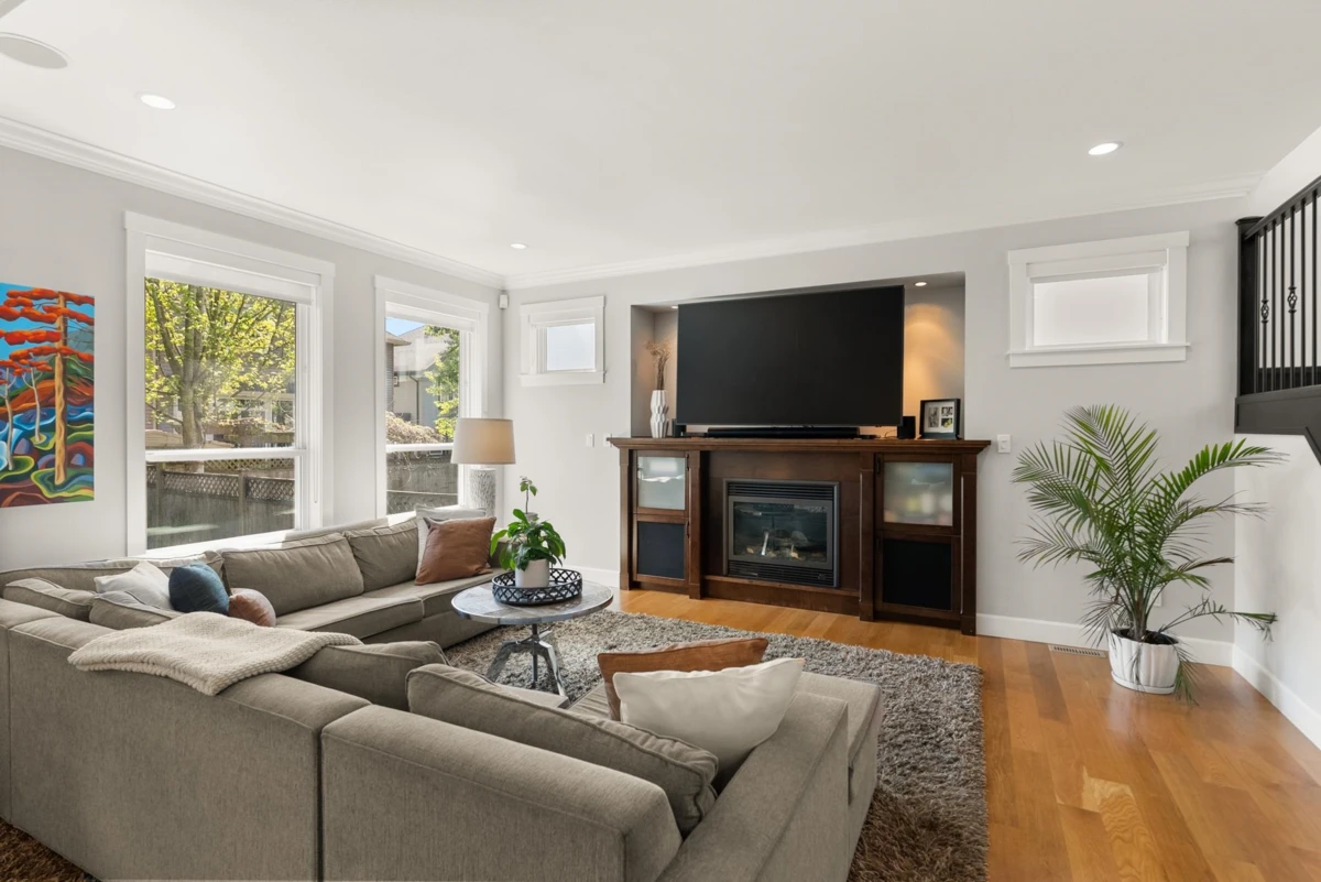 Family Room Photo of 14752 34a Avenue, Surrey, BC