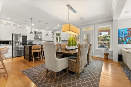 Kitchen Island Photo of 14752 34a Avenue, Surrey, BC
