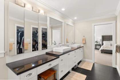 Mudroom Photo of 14752 34a Avenue, Surrey, BC