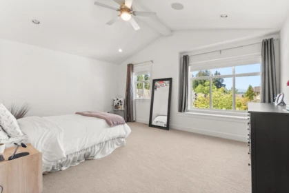 Staircase Photo of 14752 34a Avenue, Surrey, BC
