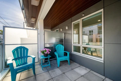 Entry Foyer Photo of 204 711 W 14th Street, North Vancouver, BC