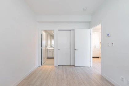 Guest Bathroom Photo of 204 711 W 14th Street, North Vancouver, BC