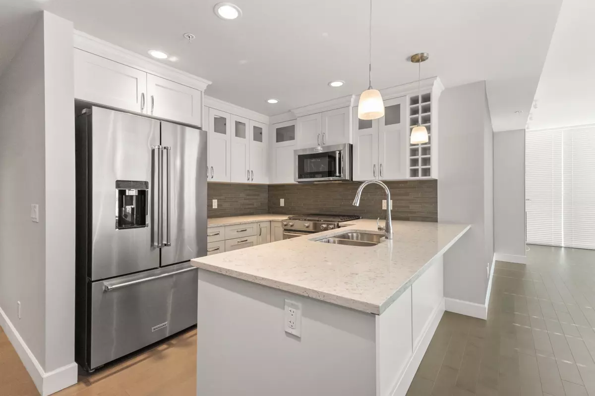 Dining Area Photo of 2206 2180 Gladwin Road, Abbotsford, BC
