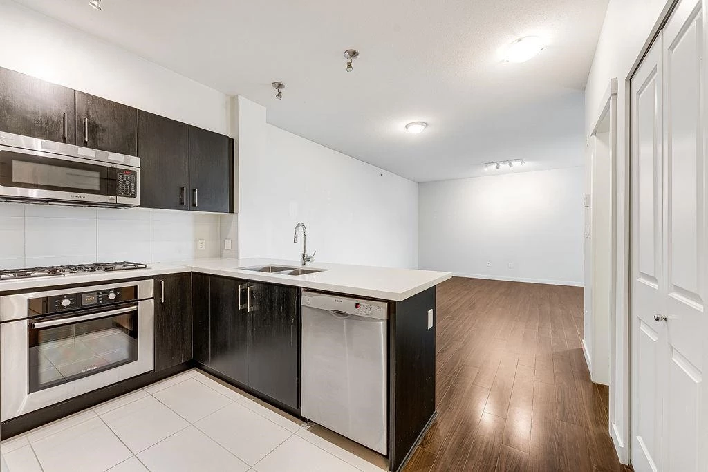 Living Room Photo of 422 3133 Riverwalk Avenue, Vancouver, BC