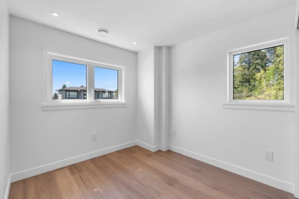 Entry Foyer Photo of 1 1860 Moore Avenue, Burnaby, BC
