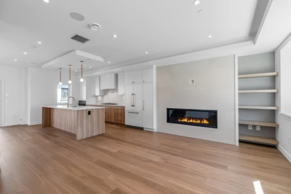 1 1860 Moore Avenue, Burnaby, BC, Burnaby — Half Duplex for sale