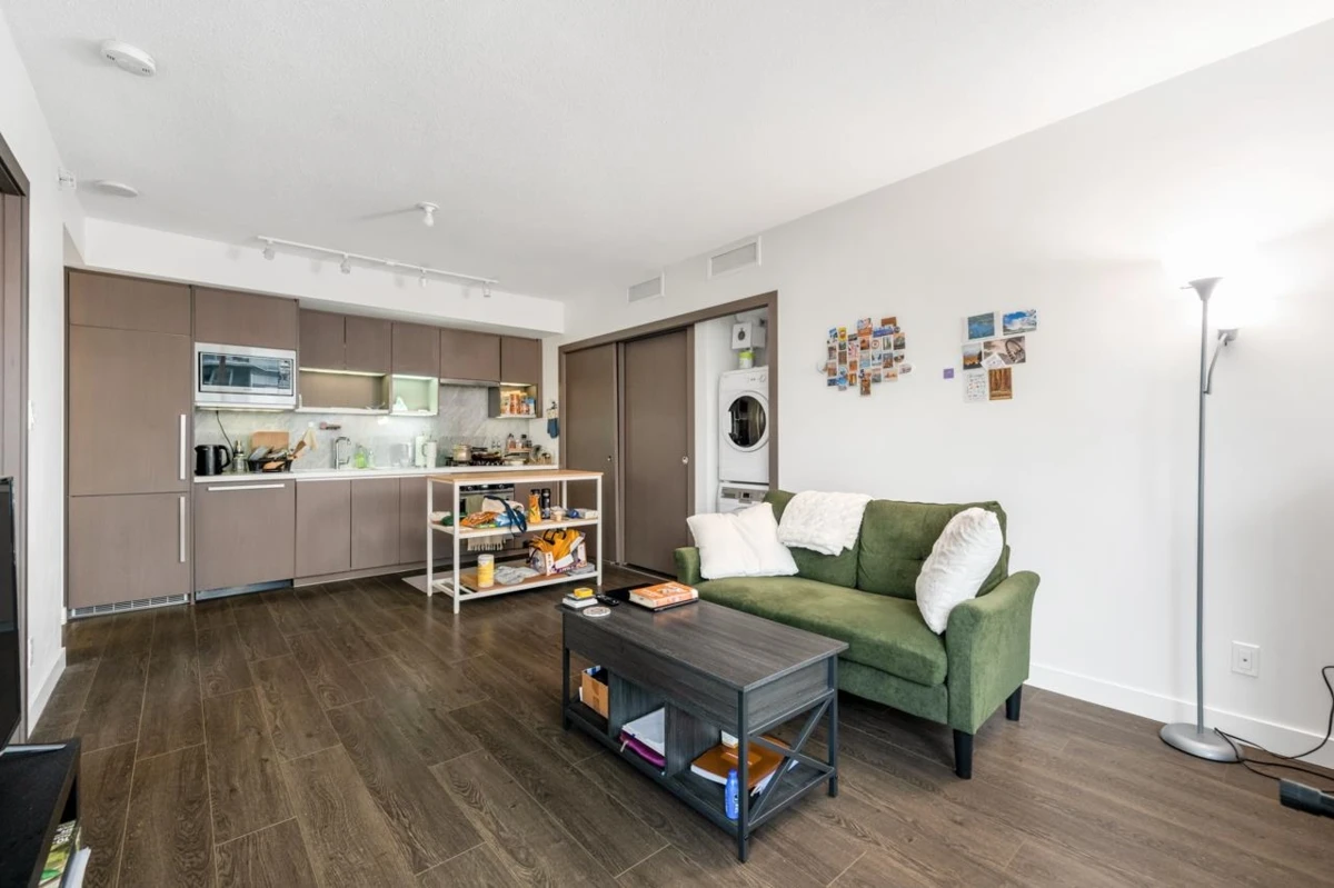 Living Room Photo of 1517 68 Smithe Street, Vancouver, BC
