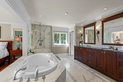 Primary Bathroom Photo of 5168 Redonda Drive, North Vancouver, BC