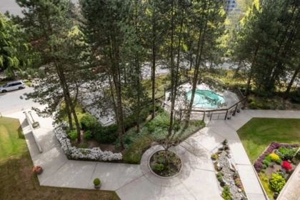 Swimming Pool Photo of 804 2041 Bellwood Avenue, Burnaby, BC