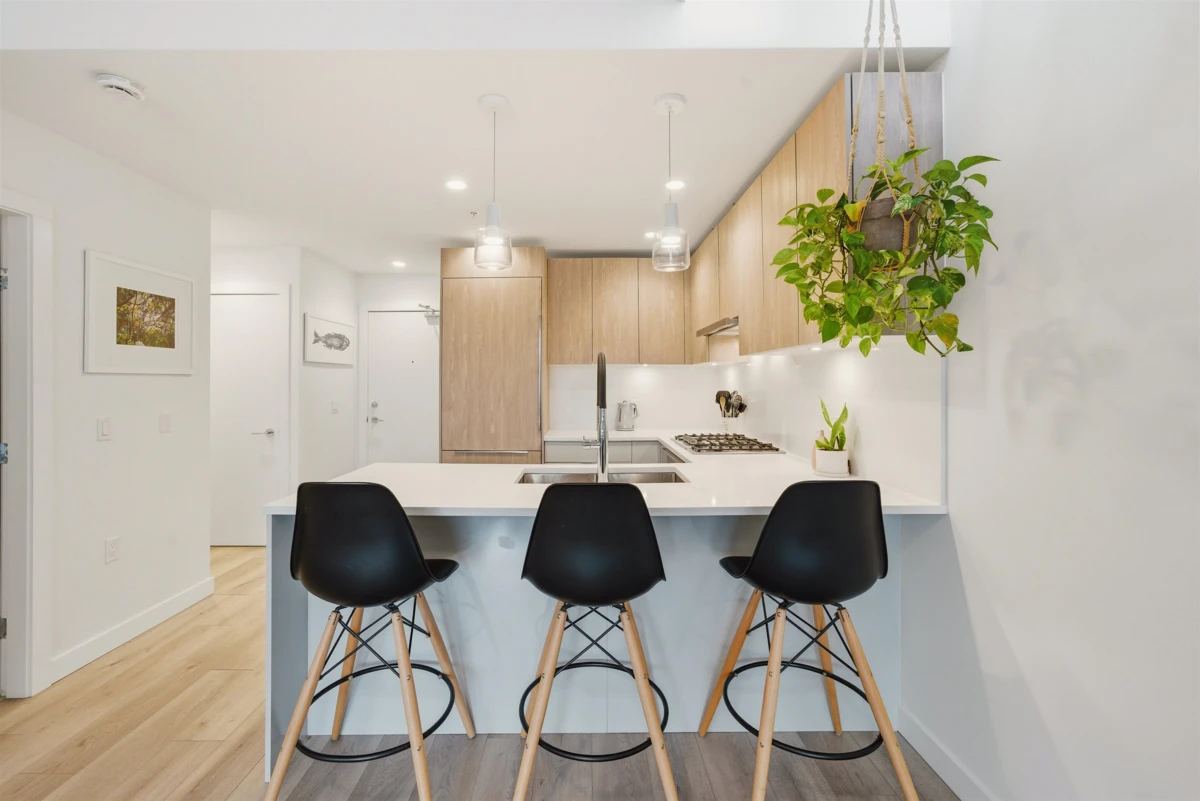 Dining Area Photo of 607 128 E 8th Street, North Vancouver, BC