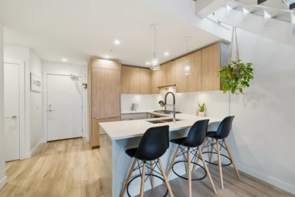 Kitchen Photo of 607 128 E 8th Street, North Vancouver, BC
